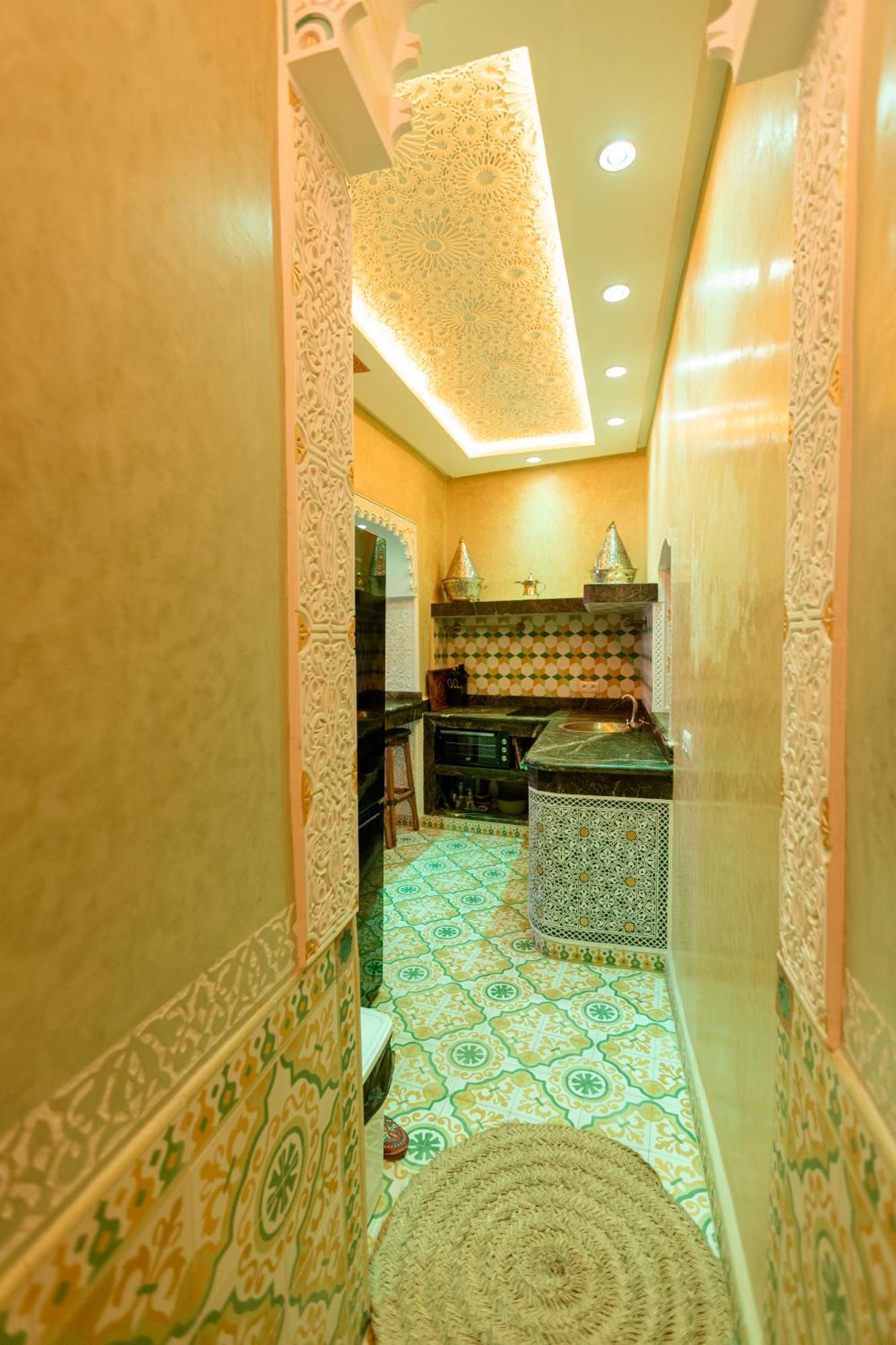 Colorful Traditional Riad W/Views Of Spain Tangeri Esterno foto