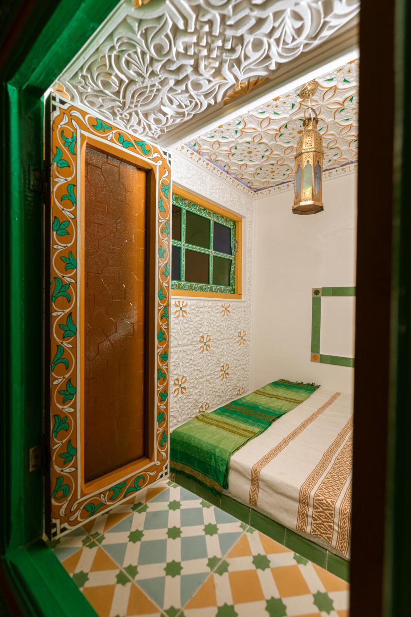 Colorful Traditional Riad W/Views Of Spain Tangeri Esterno foto